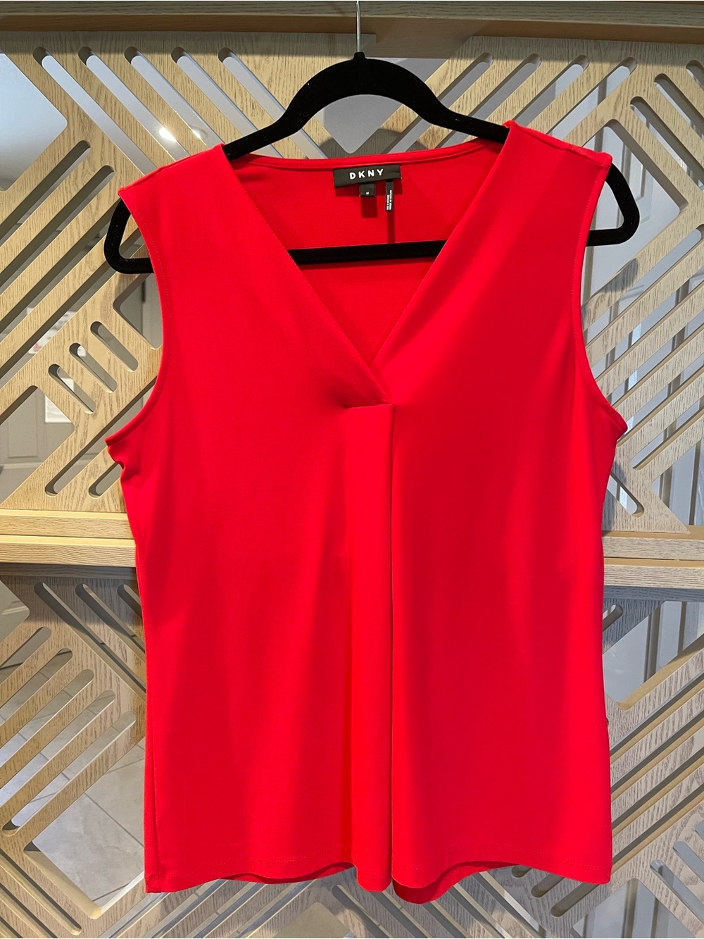 DKNY sharp Red V-Neck Sleeveless Top